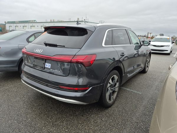 2019 Audi E-TRON TECHNIK e-tron quattro Prestige