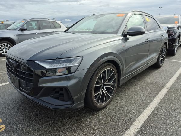 2019 Audi Q8 TECHNIK