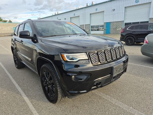 2020 Jeep Grand Cherokee ALTITUDE Laredo