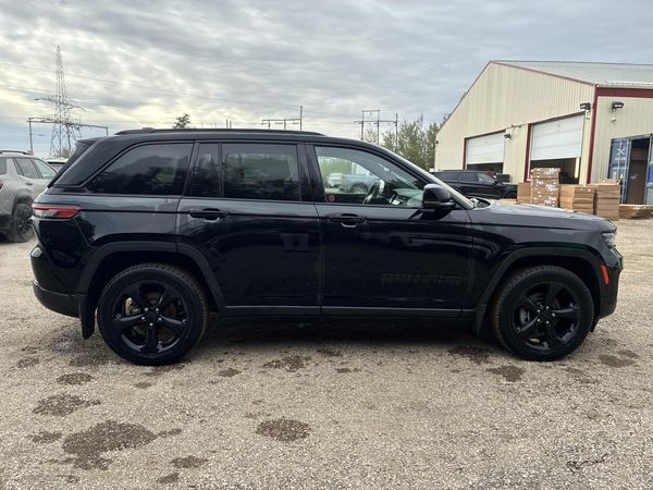 2023 Jeep Grand Cherokee ALTITUDE Laredo, Altitude