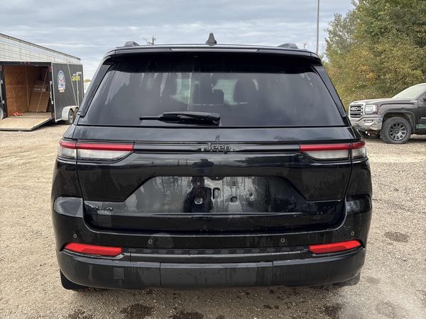 2023 Jeep Grand Cherokee ALTITUDE Laredo, Altitude