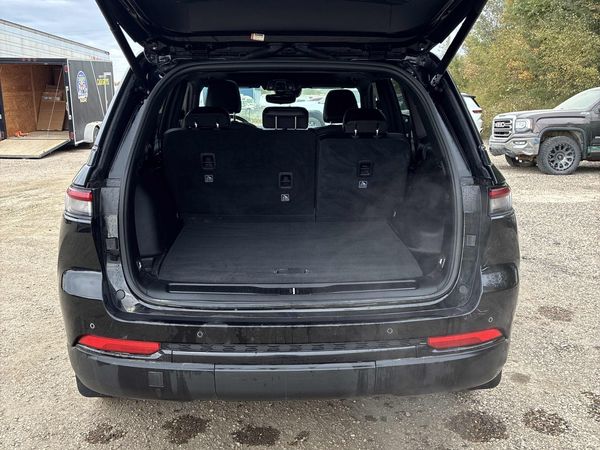 2023 Jeep Grand Cherokee ALTITUDE Laredo, Altitude
