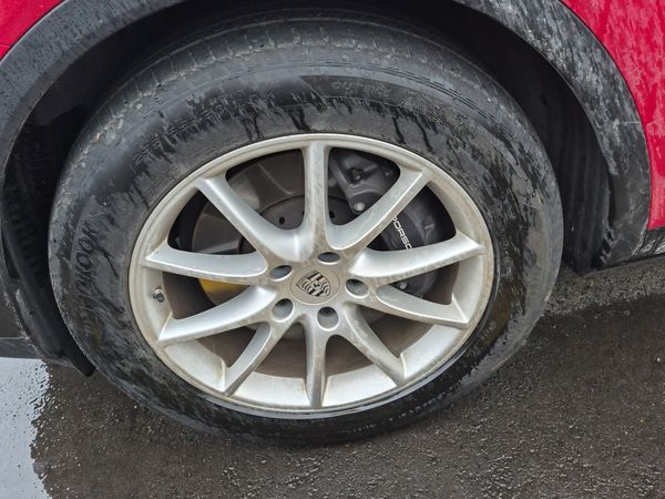 2024 Porsche Cayenne AWD