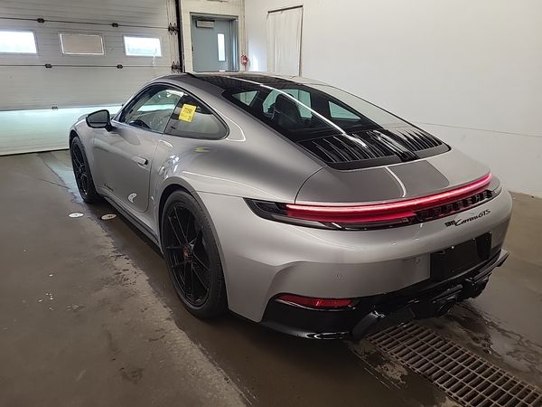 2026 Porsche 911 CARRERA GTS