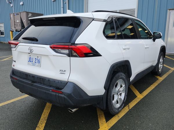 2021 Toyota RAV4 Awd Xle XLE HV