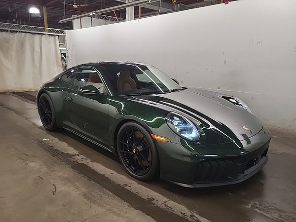 2026 Porsche 911 CARRERA 4 GTS