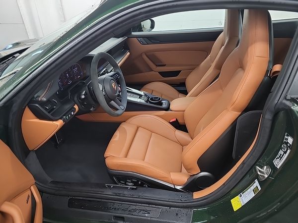 2026 Porsche 911 CARRERA 4 GTS