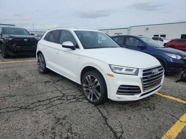 2018 Audi SQ5 PROGRESSIV quattro Premium Plus