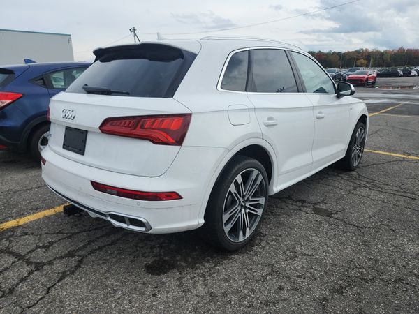 2018 Audi SQ5 PROGRESSIV quattro Premium Plus