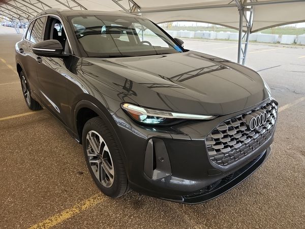 2026 Audi Q5 PROGRESSIV quattro Premium Plus