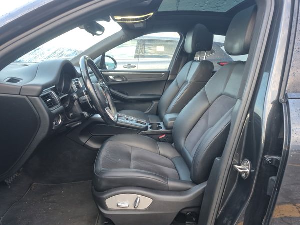2017 Porsche MACAN MACAN