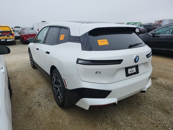 2023 BMW iX XDRIVE40