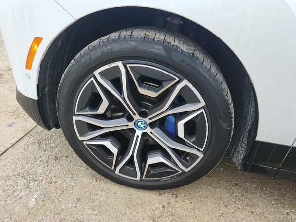 2023 BMW iX XDRIVE40