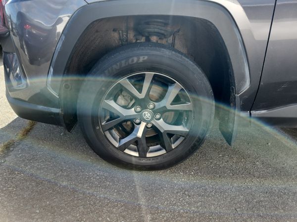 2021 Toyota RAV4 Awd Le XLE Premium HV
