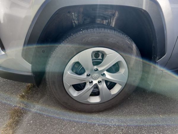 2024 Toyota RAV4 Awd Le