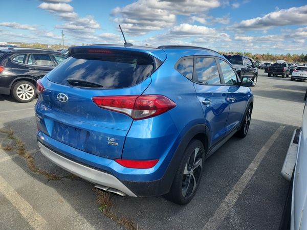 2017 Hyundai Tucson Awd 4dr 1.6l Se