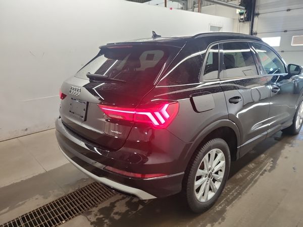 2022 Audi Q3 KOMFORT quattro Premium