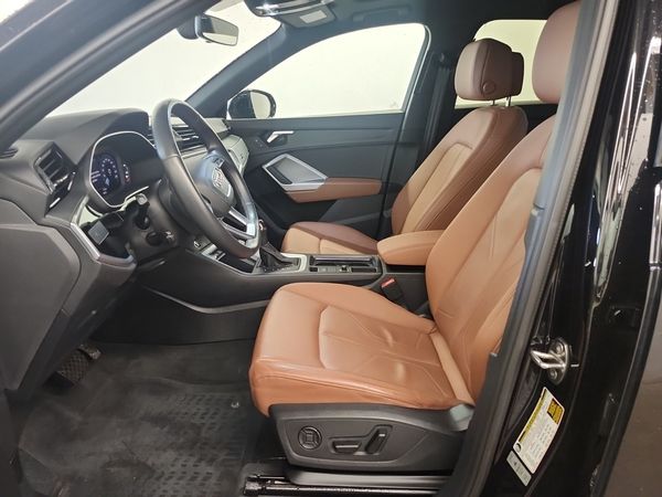 2022 Audi Q3 KOMFORT quattro Premium