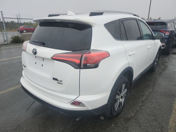 2018 Toyota RAV4 Awd Le