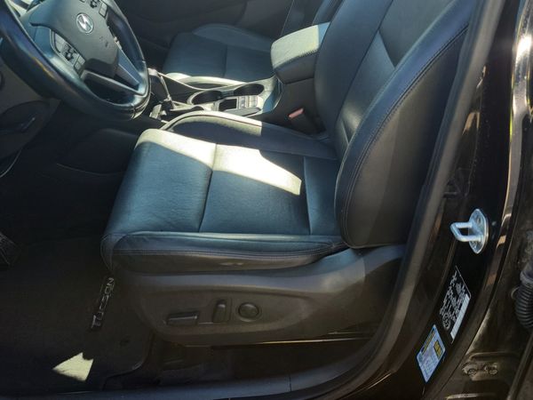 2017 Hyundai Tucson Awd 4dr 2.0l Se