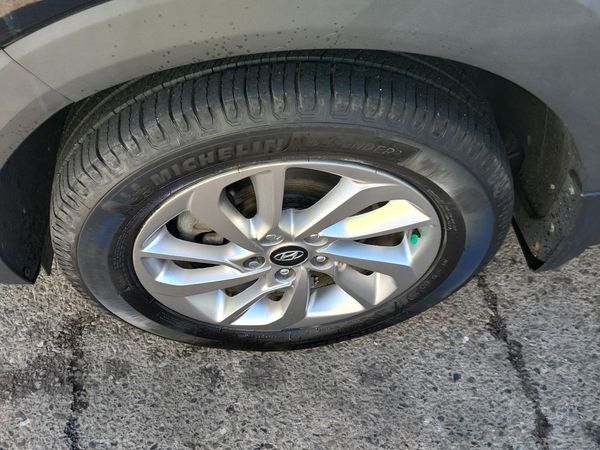 2017 Hyundai Tucson Awd 4dr 2.0l Se