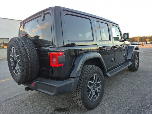 2026 Jeep Wrangler SAHARA SPORT UTILITY 4D