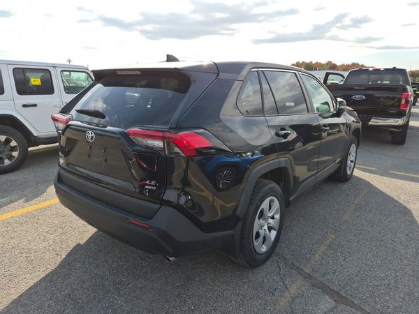 2022 Toyota Rav4 LE