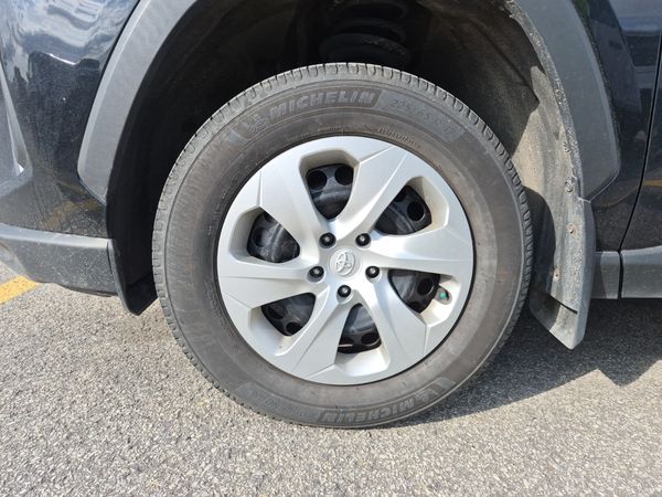 2022 Toyota Rav4 LE