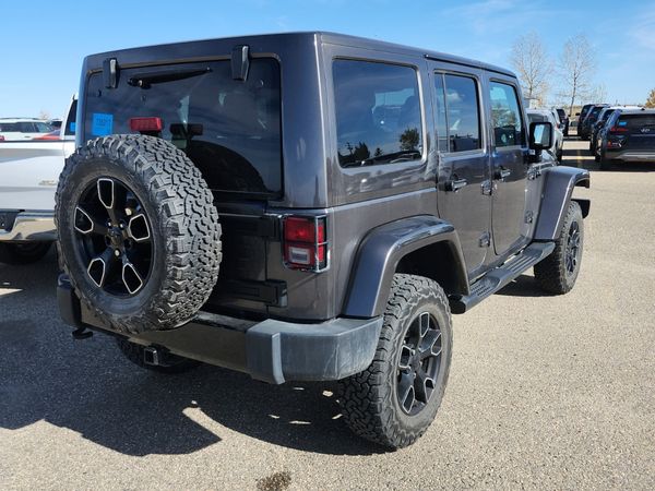 2017 Jeep WRANGLER UNLIMITED SMOKY MOUNTAIN Unlimited Sahara