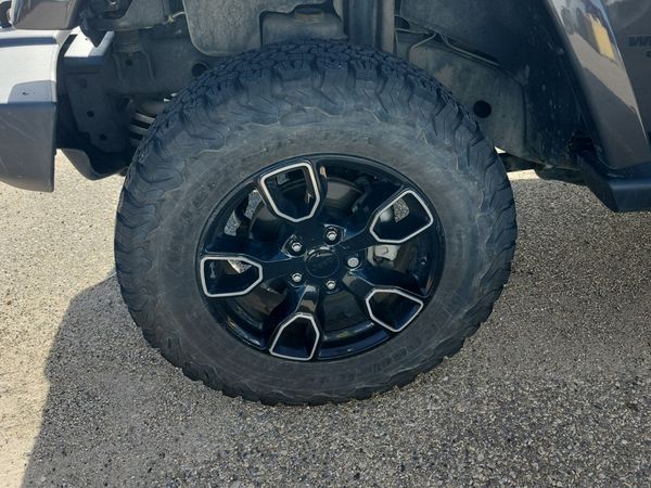 2017 Jeep WRANGLER UNLIMITED SMOKY MOUNTAIN Unlimited Sahara