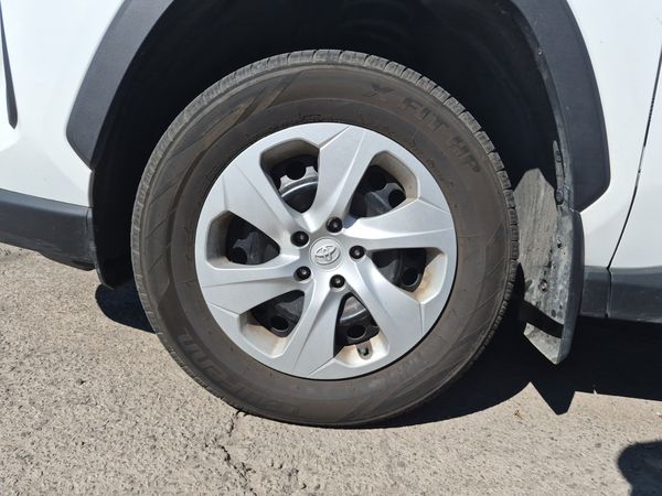 2023 Toyota RAV4 Awd Le