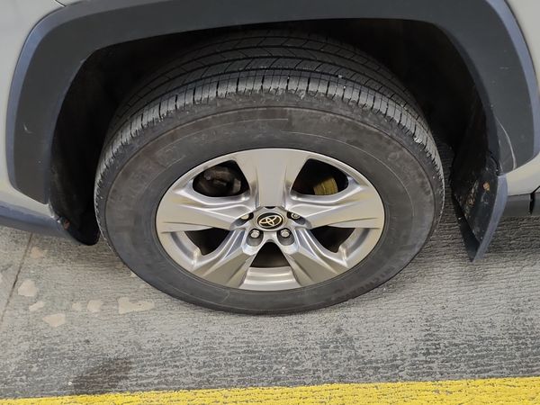 2023 Toyota RAV4 Awd Hybrid Le XLE Premium