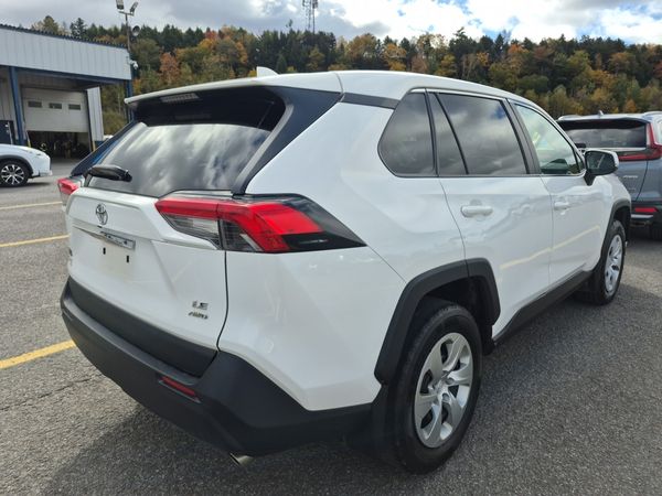 2022 Toyota Rav4 LE