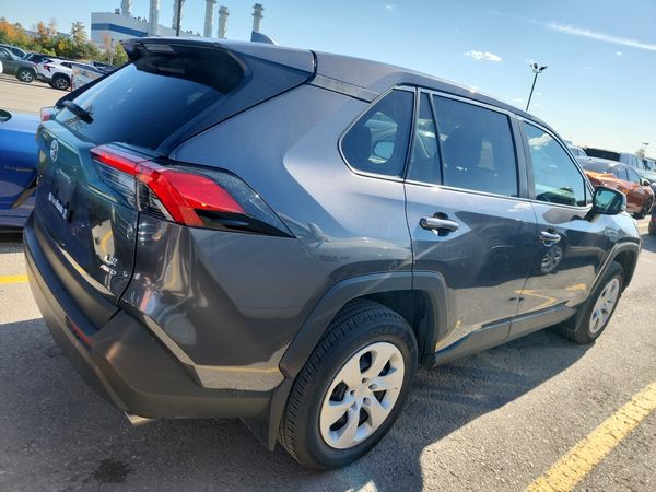 2025 Toyota RAV4 Awd Le
