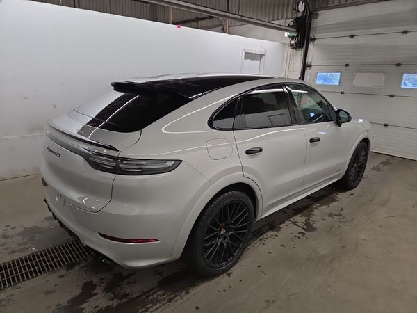 2021 Porsche Cayenne GTS
