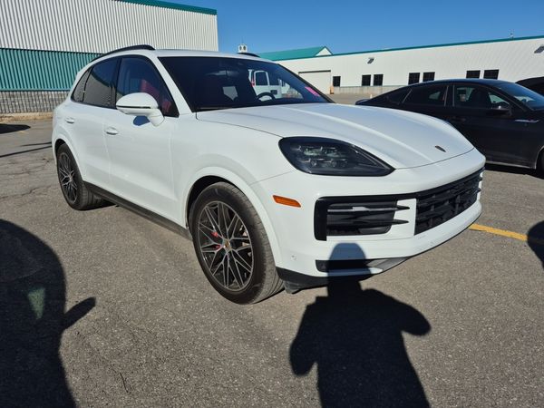 2024 Porsche Cayenne S