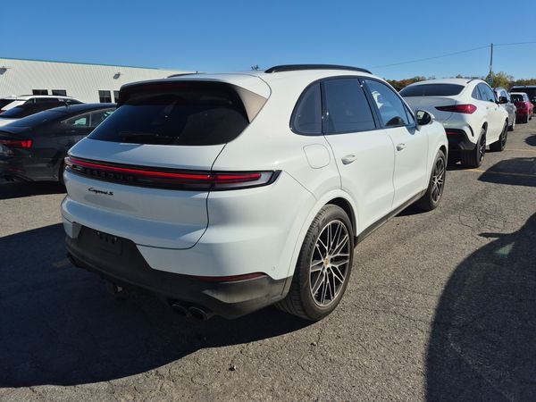 2024 Porsche Cayenne S