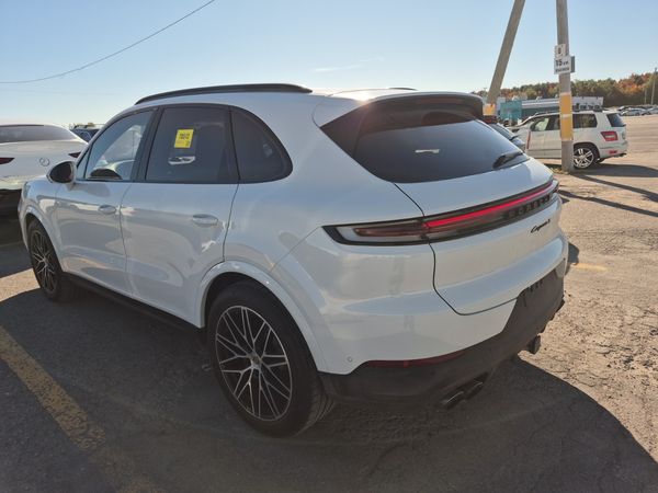 2024 Porsche Cayenne S