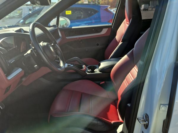 2024 Porsche Cayenne S