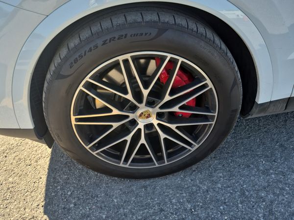 2024 Porsche Cayenne S