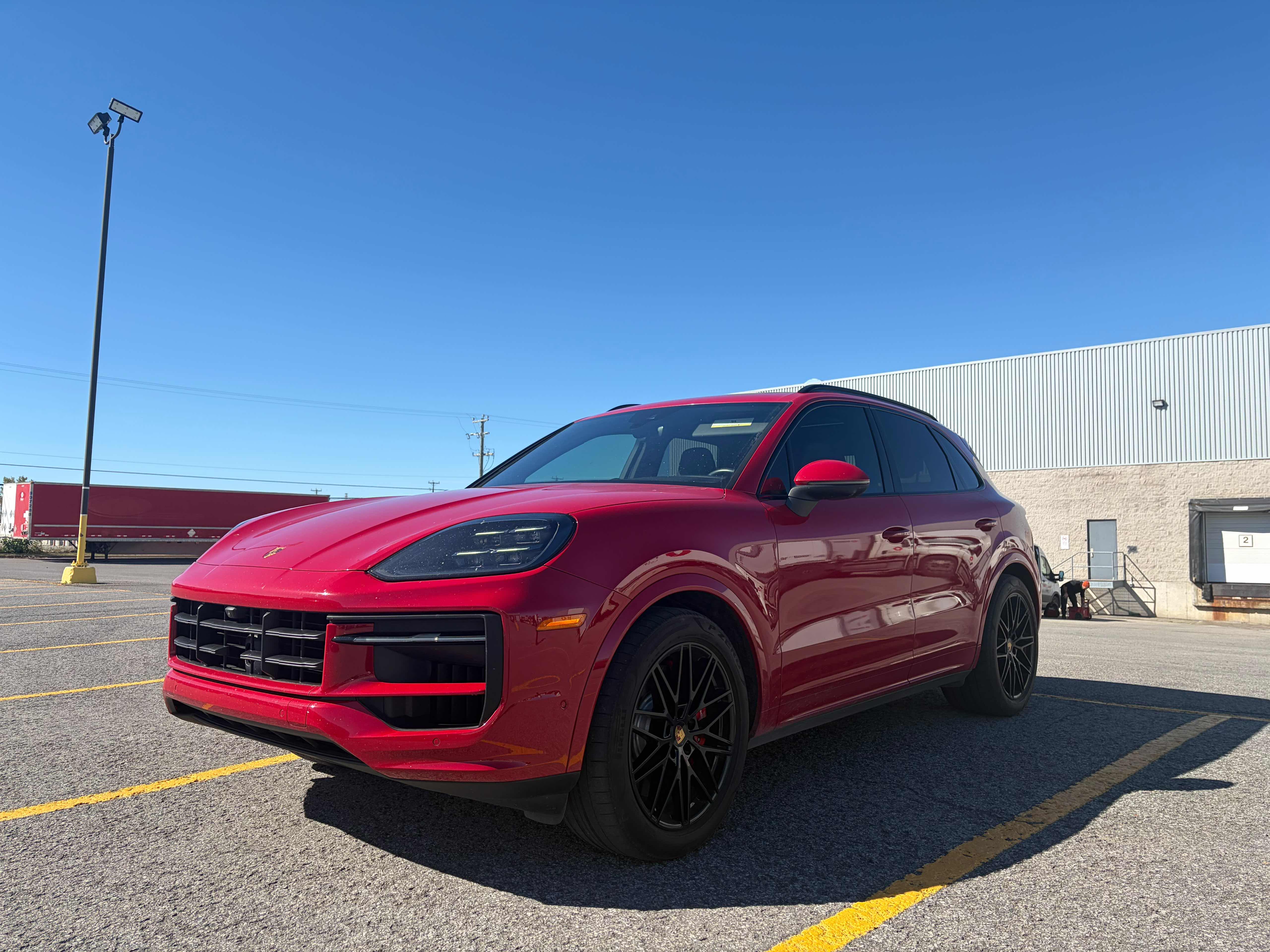 2024 PORSCHE CAYENNE
