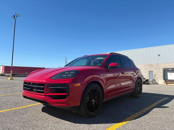 2024 PORSCHE CAYENNE