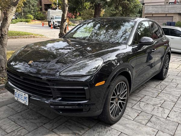 2024 PORSCHE CAYENNE