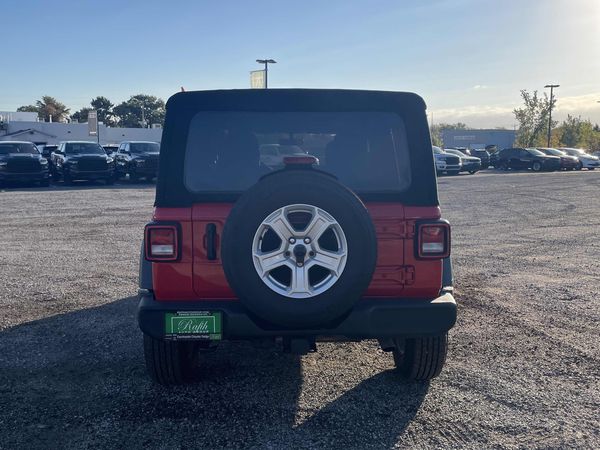 2022 Jeep Wrangler Unlimited Sport