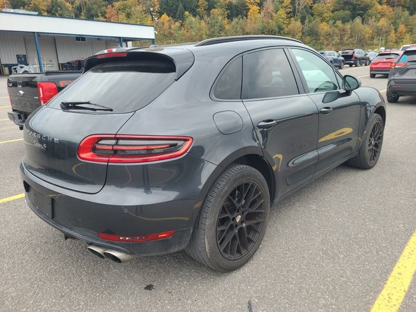 2018 Porsche MACAN S