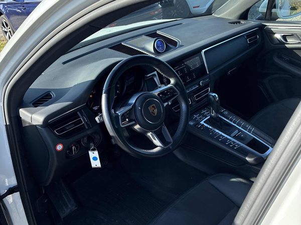 2020 Porsche MACAN