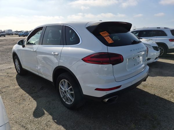 2018 Porsche Cayenne Base / Platinum Edition