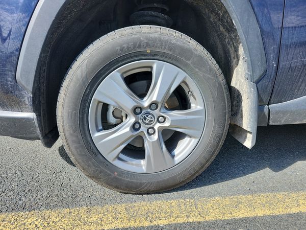 2025 Toyota RAV4 Awd Xle