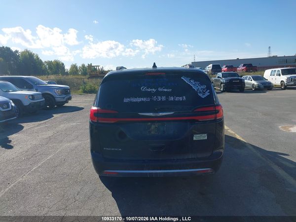 2022 CHRYSLER PACIFICA TOURING L — I15