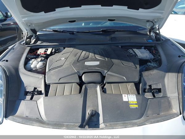 2022 PORSCHE CAYENNE COUPE S/S PLATINUM EDITION